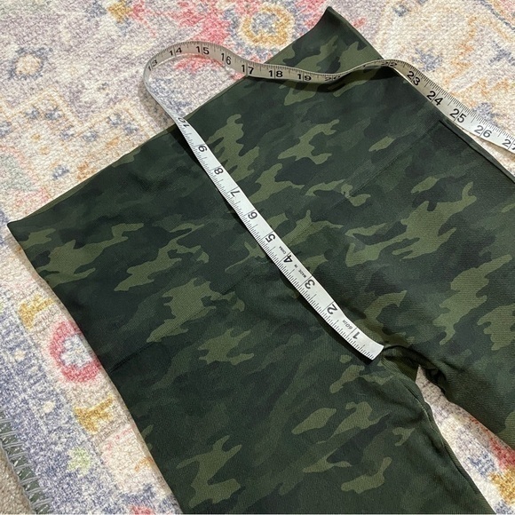 Spanx Large Green Camo Look‎ At Me Now Seamless Leggings Pull On - Picture 9 of 10